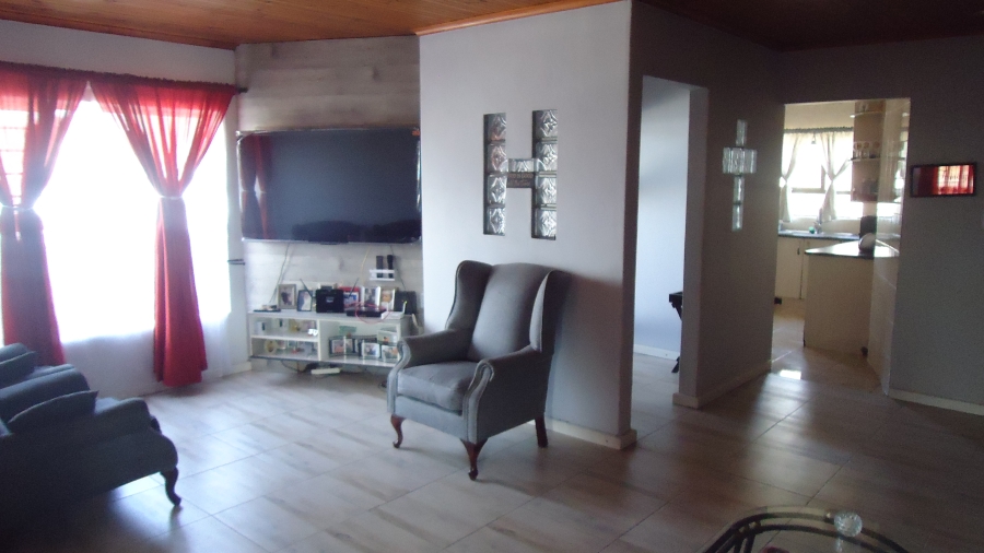 3 Bedroom Property for Sale in Croydon Western Cape